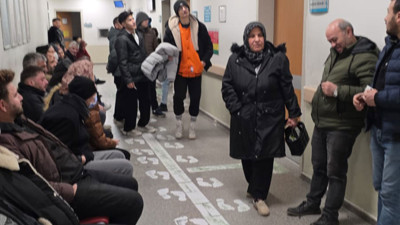 Etimesgut Şehit Sait Ertürk Devlet Hastanesi’nde yoğunluk alarm veriyor: Bekleme süreleri saatleri buldu