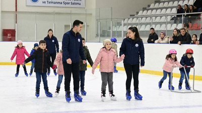 Gölbaşı’nda minik patenciler pist başına! Kayıtlar başlıyor