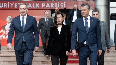 Özgür Özel: Suriye’de tüm kesimleri kapsayan kalıcı barıştan yanayız