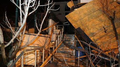 Tekirdağ’da şiddetli rüzgâr alarmı: Çatılar uçtu, ulaşım aksadı