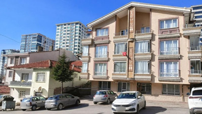 Mamak Akdere’de tahliye krizi: Kaya düşmesi nedeniyle iki bina mühürlendi!