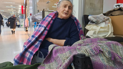 Sosyal medyanın "muhalif teyzesi" Kızılay'da hayatta kalma mücadelesi veriyor!