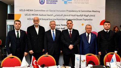 Mansur Yavaş’tan eşitlik çıkışı: “Kimliğe bakmadan hizmet, bizim kırmızı çizgimiz”