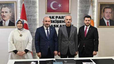Bakan Uraloğlu’ndan Eskişehir ziyareti: Valilik ve AK Parti’ye kritik ziyaret!