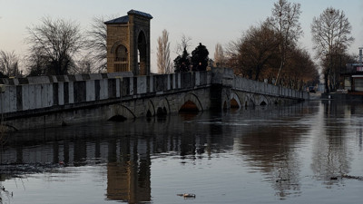 Edirne'de nehirler alarm veriyor! Tunca taştı Meriç "Kırmızı" seviyede