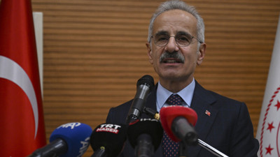 Bakan Uraloğlu: PTT’nin hizmet ağı büyüyor