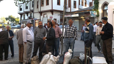 Ulus Amele Pazarı'nda rızık beklemek