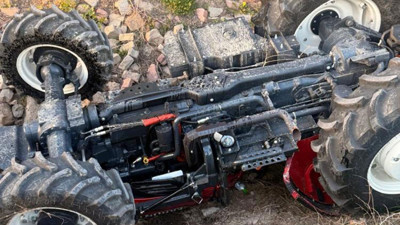 Mersin'de acı olay: Devrilen traktörün altında kaldı!