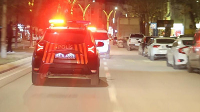 Aksaray’da ehliyetsiz genç sürücü polisi alarma geçirdi