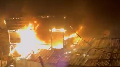 Mudurnu'da tek katlı ev alevlere teslim oldu