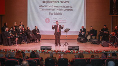 Keçiören’de zamanın sesi sahneye taşındı! Huzurevi sakinlerinden duygu dolu türkü dinletisi