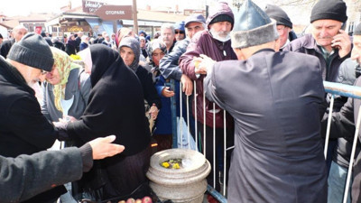 Ankara'da "Elmacı Dede" izdihamı