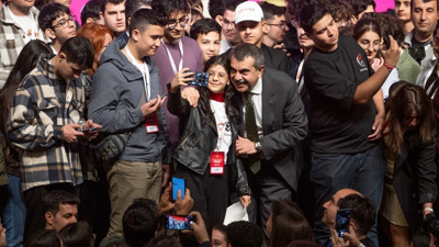 Yusuf Tekin: Öğrenciler EBA İle Dünyanın En Büyük Eğitim İçeriklerine Erişiyor