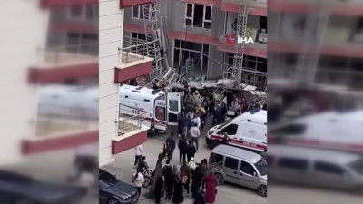 Ankara Kahramankazan'da korkutan kaza: İnşaat iskelesi çöktü, 3 yaralı!