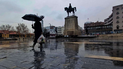 Ankara'nın sembollerinden Ulus'a gelenleri karşılayan o heykel