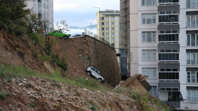 Tokat’ta bir sitede istinat duvarının çökmesi paniğe yol açtı
