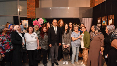 Altındağ'da sanat rüzgarı: Kursiyerlerin resimleri sergilendi