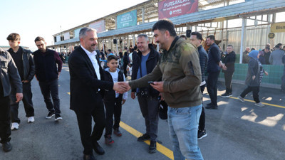 Pursaklar Kurban Pazarı Gümüşoluk'ta bayram yoğunluğu