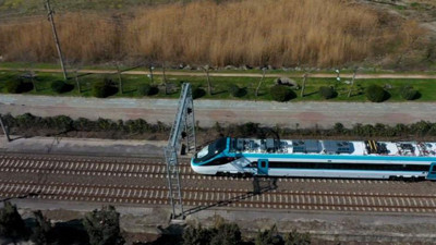 Milli Elektrikli Hızlı Tren 240 km hıza ulaştı: Bakan müjdeyi verdi