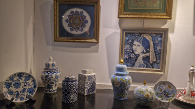 20 yıllık çini ustasından vatandaşlara çağrı: “Evde kalmak yerine sanat öğrenin”