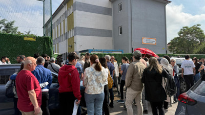 LGS sınavı heyecanı başladı: Ankara'da ailelerin zorlu bekleyişi