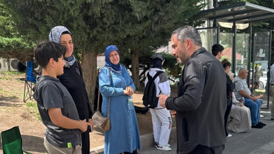 Pursaklar'da sınav nöbeti: Ertuğrul Çetin YKS velileriyle bir araya geldi