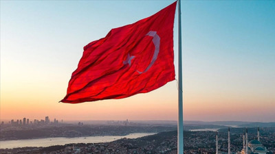 Türkiye 'korkma' diyor, ya diğerleri? İşte 15 ülkenin milli marş analizi
