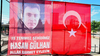 Etimesgut'ta şehit evleri Türk bayraklarıyla donatıldı