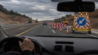 Otoyol ve devlet yollarında son durum: Trafik bu noktalarda kontrollü ilerliyor!