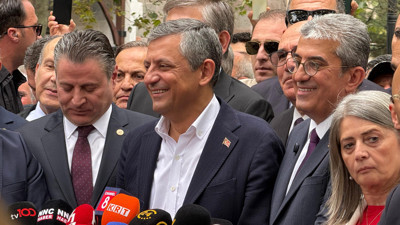 Özgür Özel YENİ Parti Genel Başkanı seçildi! "Pusulamız iktidar"