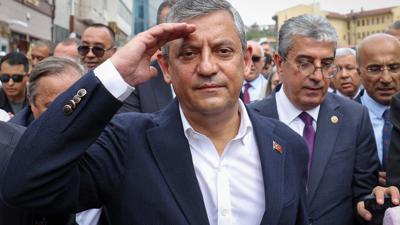 Özgür Özel çocukken ne yapıyordu? İşte Özel'in çocukluk hali!