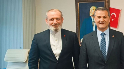 İzmit Belediyesi Başkan Vekili Lütfü Obuz oldu
