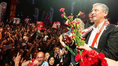 Özgür Özel'den çarpıcı çıkış: "Kefen parasını bile gönderdiler"