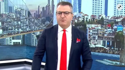 Cem Küçük'ten dikkat çeken rest