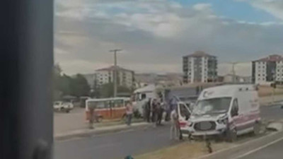 Polatlı’da ambulans kazası! Acil müdahaleye giderken otomobille çarpıştı