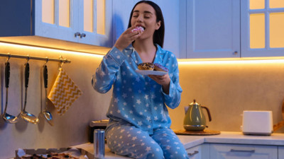 Akşam yemek yemeyi bırakmak gerçekten kilo verdirir mi?