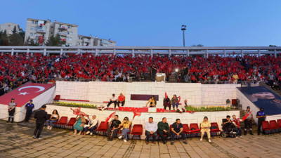 Yenimahalle'de senfonik zafer şöleni: On binler türkülerle tek yürek oldu!
