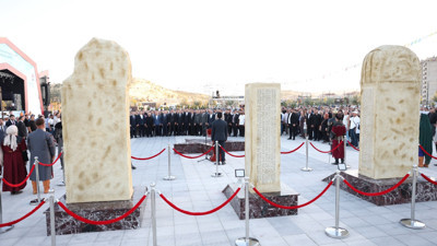 Başkentte Türk dünyası rüzgarı: Orhun Kitabeleri Sincan Park’ta yükseldi
