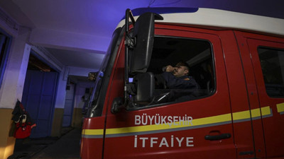 Beypazarı’nda elektrik direğinden çıktığı belirtilen yangına müdahale