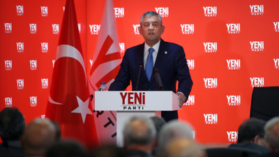 Özgür Özel'den net mesaj: "'YENİ' isminden vazgeçmeyiz!"