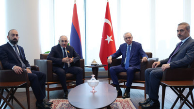 Cumhurbaşkanı Erdoğan'dan New York'ta peş peşe kritik temaslar: Paşinyan, Irak ve Zelenskiy ile görüştü