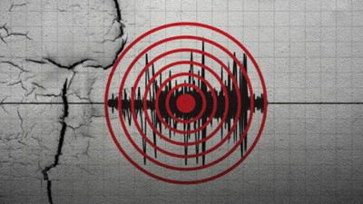 Adana ve Osmaniye peş peşe sallandı: Depremde tepeden kaya kütlesi koptu
