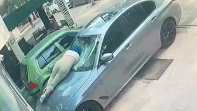 Çankaya’da dehşete düşüren anlar: 6’ncı kattan otomobilin üzerine düştü