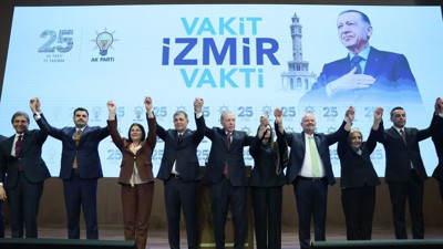 İzmir Büyükşehir Belediye Başkanı Cemil Tugay AK Parti'de