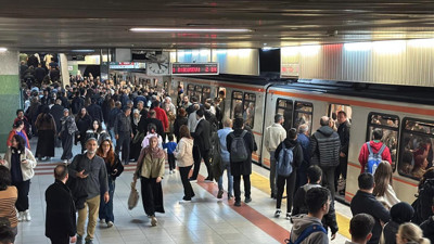 Kızılay’da metro arızası! Yolcular trenden tahliye edildi
