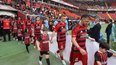 Gaziantep FK-Erzurumspor FK maçında sarı kart kime çıktı? İlk yarıda oyuncu değişikliği
