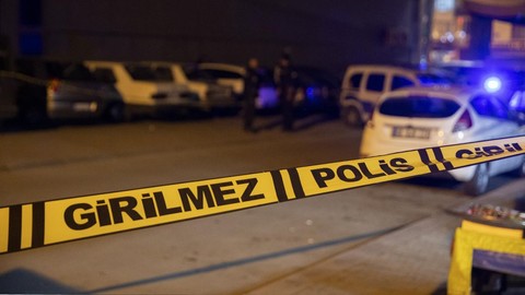 İstanbul'da polislere silahlı saldırı