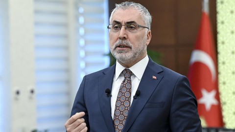 Bakan Işıkhan'dan 1 Mayıs mesajı: 1 Mayıs, çalışan, üreten, büyüyen Türkiye’nin ortak değeri