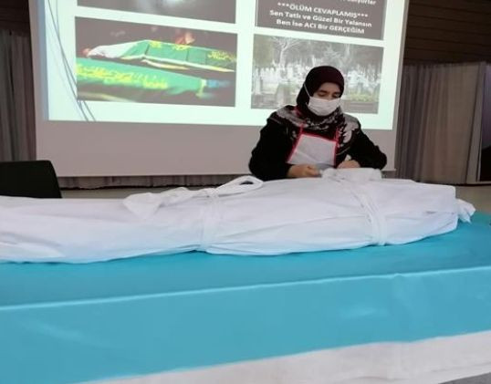 Cenaze Yıkama Videosu Tepki Çekti - Resim: 1