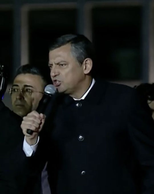 Özgür Özel, Mansur Yavaş adına Kürtlerden özür diledi